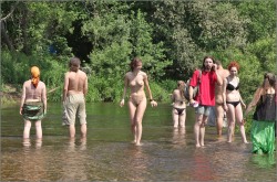 naturistelyon:   Nue à la rivière Naked at the river 