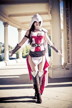 dangerxxdawn:  Female Assassin  (by Angelica Dawn)I might be