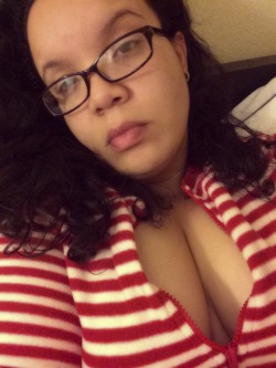 tha-contender:  My futile attempt at thirst trapping in a onesie.