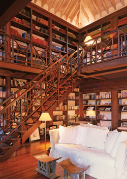 bubbleant:  (via jmek) I want a library like this at my house