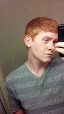gingerobsession:  I NEED THIS GINGER! Hung and soooo ginger.