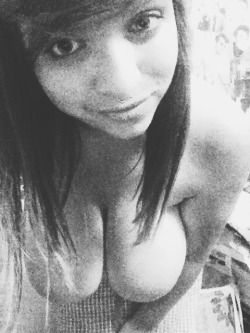 Beautiful girl. Gorgeous boobs follow her ap0laustic:  Submissions