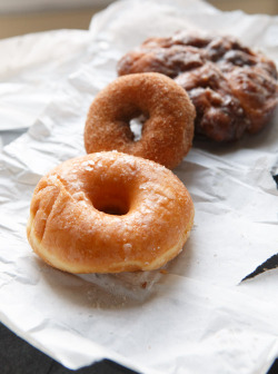 do-not-touch-my-food:  Glazed and Cinnamon Sugar Donuts and Apple