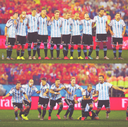 sashosasho:  Argentina defeated the Netherlands 4-2 in a penalty
