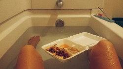 lyseekat:  Normally, I would not post a bathtub picture but I