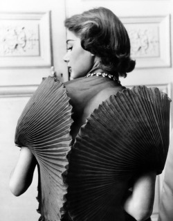 theniftyfifties:  Jacqueline Marsel wearing a dress by Elsa Schiaparelli,