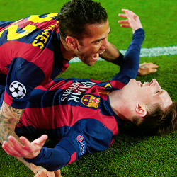 commissairegibert:  Barcelona’s Lionel Messi celebrates scoring