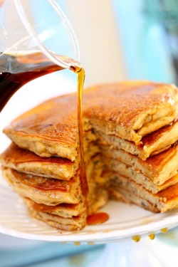 vegan-yums:  Vegan buttermilk pancakes / Recipe