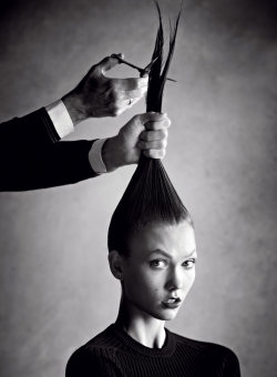 manisima:  Karlie Kloss Takes the Big Chop for Vogue US January