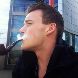 handsome-pipesmokers-blog:Smoking a pipe at college! <3 #l4l