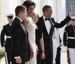 yodiscrepo:  A Angela Merkel le encanta Michelle Obama.  No me