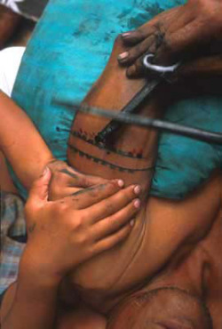 thesamoanway:  The legacy of Polynesian tattoo began over 2000