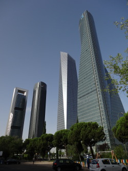 skyscraper:  houtexusa submitted:  Madrid’s Cuatro Torres