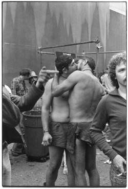 fyeah-history:  A couple kissing in a crowd at the ‘Gay Motorcycle