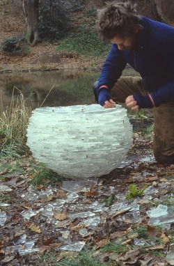asylum-art:  Natural sculptures by Andy Goldsworth “Andy Goldsworthy