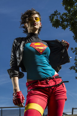 whatimightbecosplaying:  SupergirlCheck out http://whatimightbecosplaying.tumblr.com