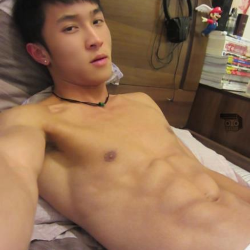 gboxasia:  Erotic voice and cool abs visit at: http://gboxasia.tumblr.com/