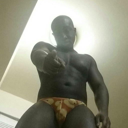 deejpluto:  That hole snaggin on that dick!!!