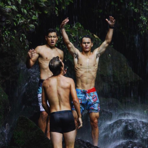 hawaiiwood:  bisexualfantasyland:  Should I or shouldn’t I?