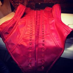 sinandsatin:  #cosplay #corsetbody for @magdalenafoxny is being