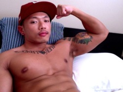 localboys808:  His Jack Off Video ——> http://www.xtube.com/watch.php?v=32quX-G677-