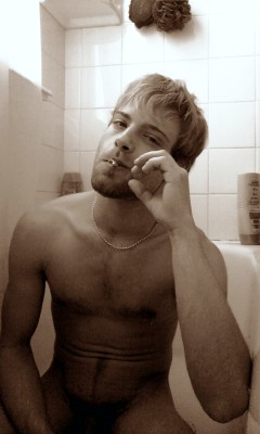 revandiver:  Havin a smoke in the tub. Getting horny  Your hot