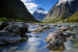 landscapelifescape:  New Zealand  by Michaelthien   Going here