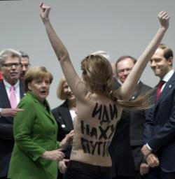 Hanover, Putin & Femen | “Fuck Dictator!"  UPD
