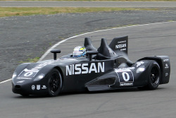 carpr0n:  Delta force Starring: Nissan DeltaWing by racingwinston)