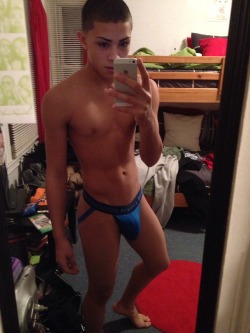 alltheboyzz:  This guy messaged me. I reblogged. Other than the