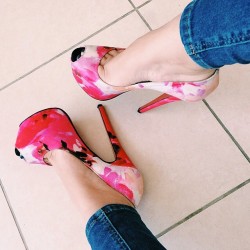 sexiiheels:  @laillimirza #heels #highheels #highheel #instaheels