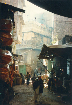 anjellykurs:  f  Peshawar by Noorkhan on Flickr.  
