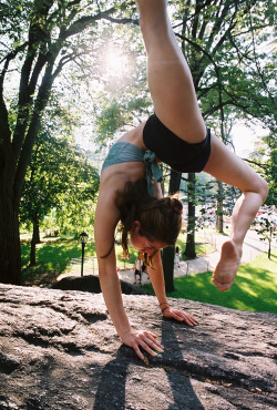 hotcircus:  “Contortion in Central Park” (by cowm00n)  This