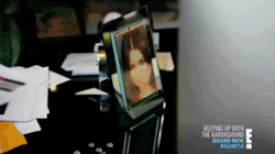 bricesander:  Kris Jenner has Khloe’s mugshot framed on her