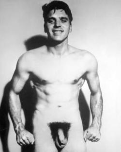 bushbabies:  skindiver1958:  Supposedly Burt Lancaster. Can anyone