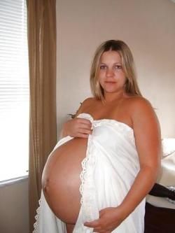 prego-porn:  Do you guys like my new picture? Wanna hook up with