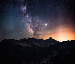 staceythinx:  Spectacular star-filled skies by photographer Jonathan