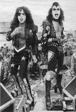 superseventies:  Paul Stanley and Gene Simmons of KISS.  