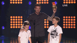 nickelodeon:  David Beckham and his sons get GOLD slimed after
