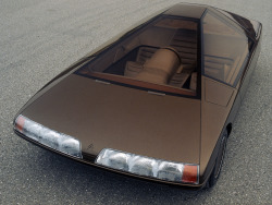 srtmnt:The Citroën Karin was a concept car presented at the Paris