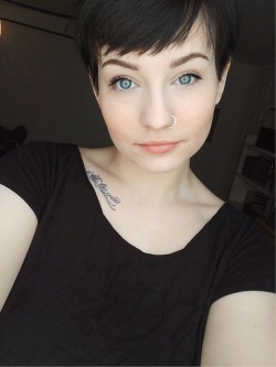 badkidneys:I just recently ventured into the pixie cut world.