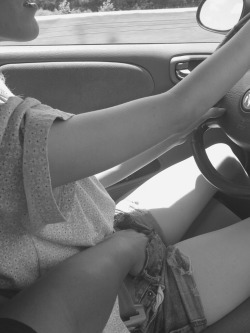 sxynbnd:  I like touching you in the car  I’ll drive while