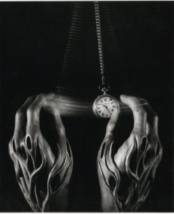 regardintemporel:  Jiri Bartl - Surreal Hands and Watch, ca.