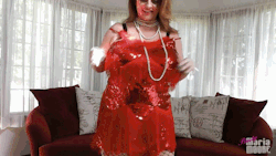 fetishontheweb: Sometimes @MsMariaMoore just wants to dress up