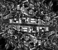 lizziefish:  Inception-Like Cityscapes by Brad Sloan 