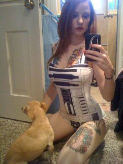 Absolutely love these R2D2 dresses, I was already a huge fan
