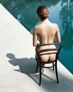 nakedworldofmars:  Photographed by Zoe Ghertner, Vogue, October
