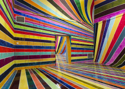 dezeen:  German gallery painted in rainbow-coloured stripes »