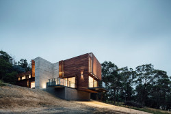 mstgx:maloney architects - the invermay house of concrete, wood,