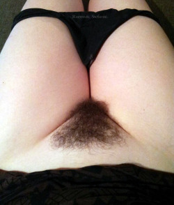 hairypussiesmylove:  More Awesome Pubes HERE